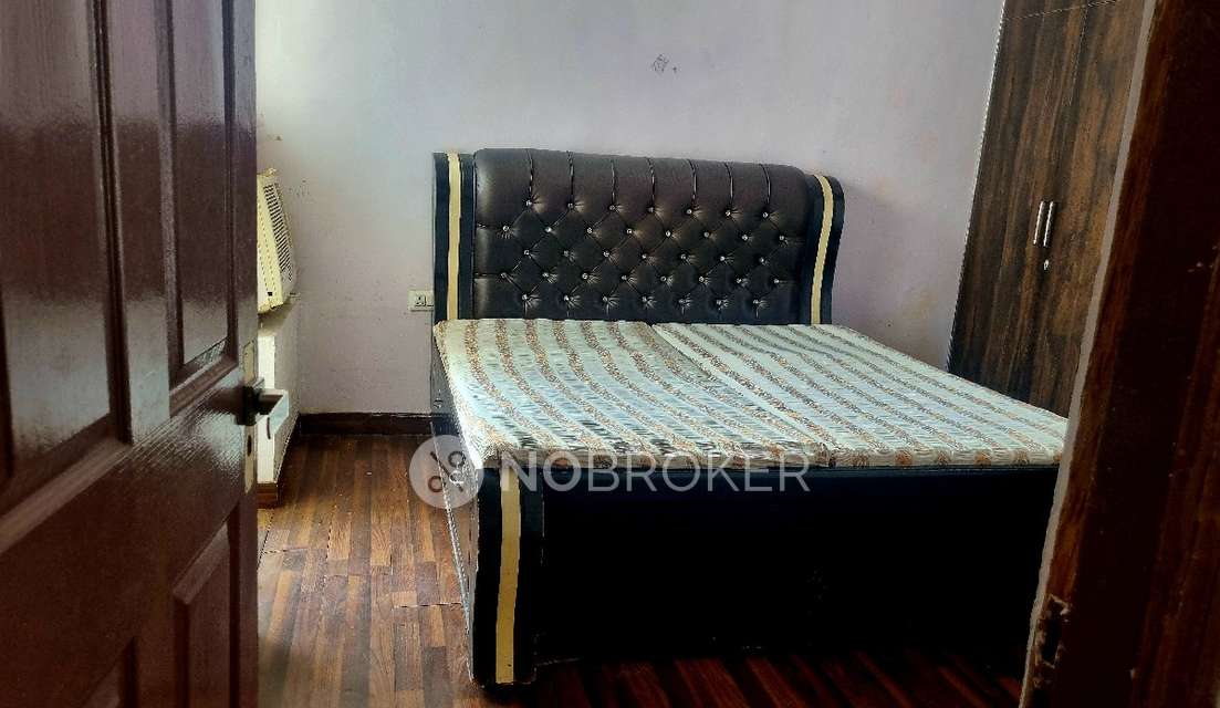 2 BHK Flat In Mapsko Paradise for Rent  In Sector 83