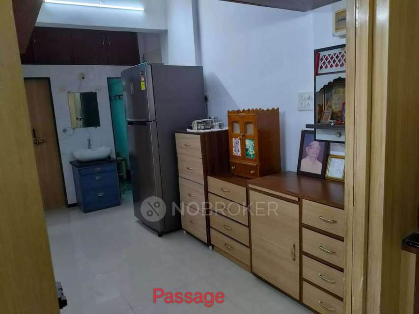 2 BHK Flat In Juhu Appartment  for Rent  In Santacruz (west)