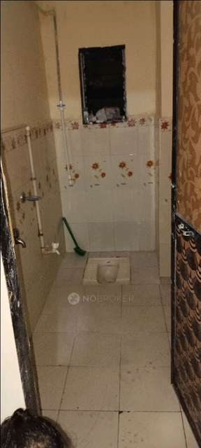 1 BHK Flat In On Heavy Deposit Hamna Appartment Shiblinagar Mu For Sale  In Shibli Nagar