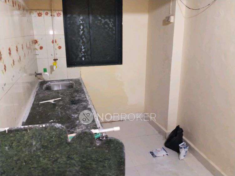 1 BHK Flat In On Heavy Deposit Hamna Appartment Shiblinagar Mu For Sale  In Shibli Nagar