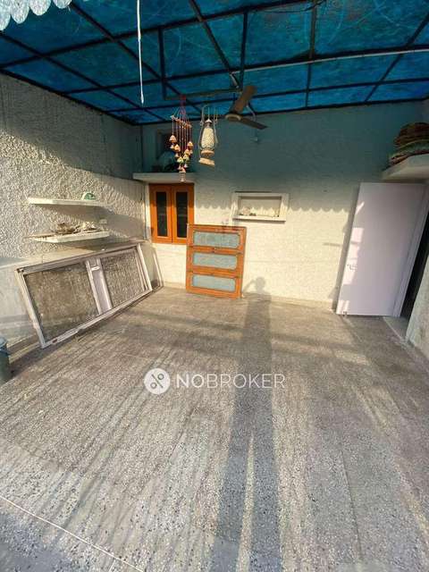 2 BHK Flat In Tower Appartments For Sale  In Pitampura