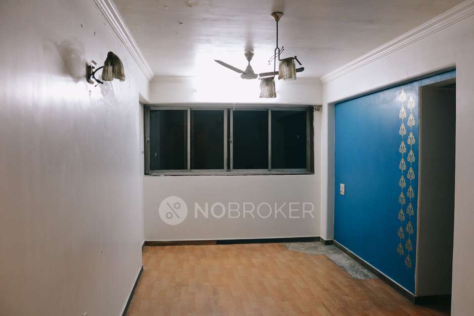 2 BHK Flat In Adarsh Co.op Hsg Society Ltd For Sale  In Syndicate