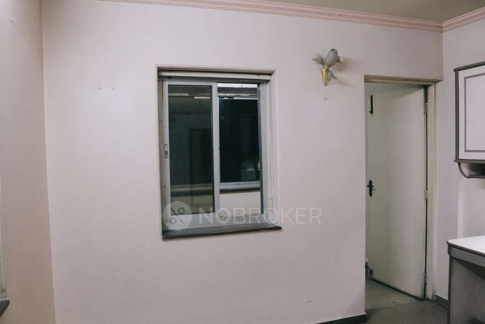2 BHK Flat In Adarsh Co.op Hsg Society Ltd For Sale  In Syndicate