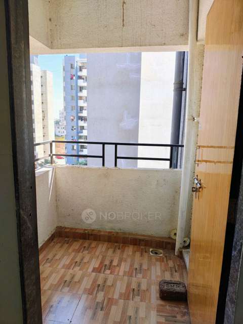 2 BHK Flat In Vaishnavi City 7 Hills For Sale  In Uruli Devachi