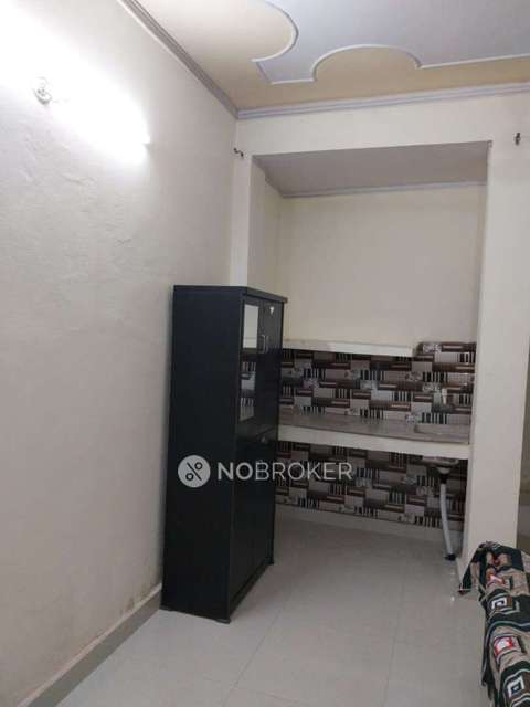 PG for Boys in Sector 135,