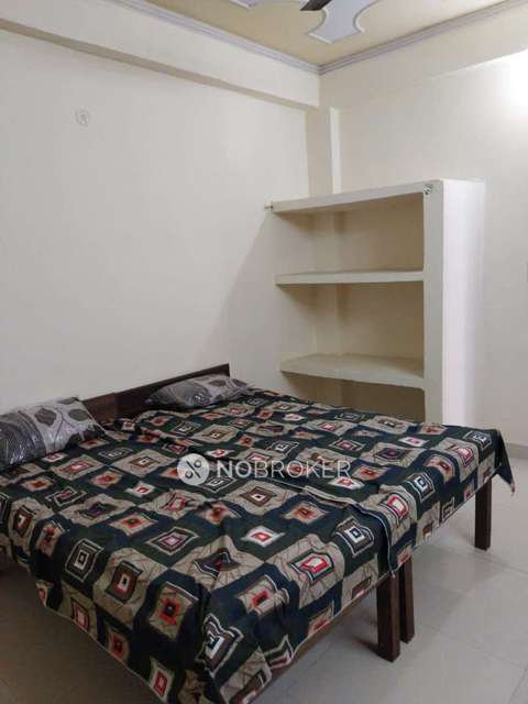 PG for Boys in Sector 135,