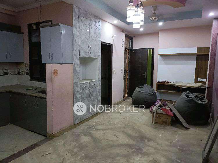 4+ BHK Flat For Sale  In  Shahdara