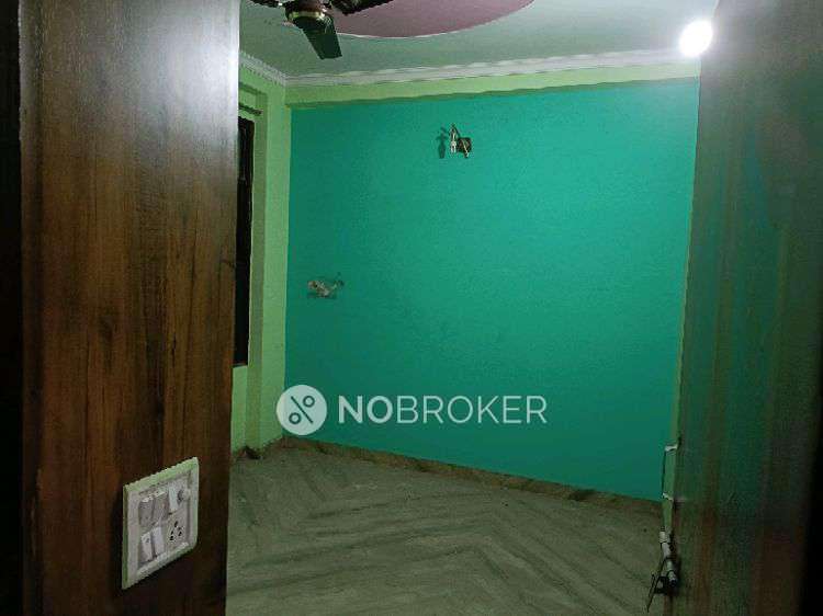 4+ BHK Flat For Sale  In  Shahdara