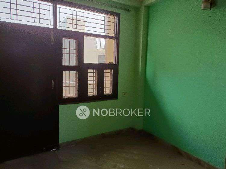 4+ BHK Flat For Sale  In  Shahdara