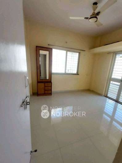 2 BHK Flat In Suman Shrer Apartment For Sale  In Tulsidas The Mall