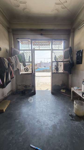 Godown/Warehouse in Indirapuram, Ghaziabad for Rent 