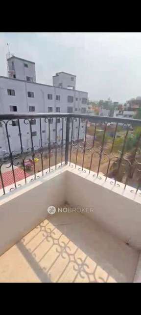 Shared Room for Female In 2 BHK  In Standalone In Kondhwa