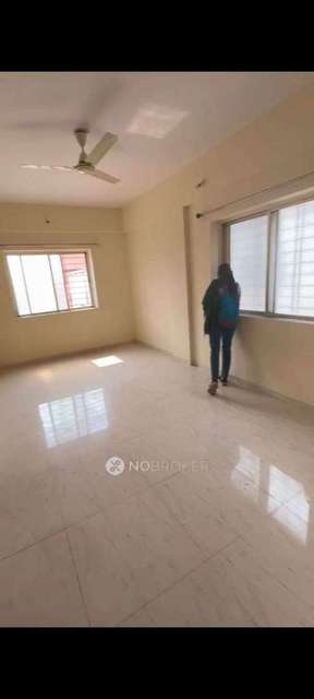 Shared Room for Female In 2 BHK  In Standalone In Kondhwa