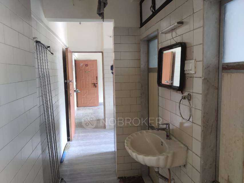 1 BHK Flat In Srinath Tower For Sale  In Mulund East