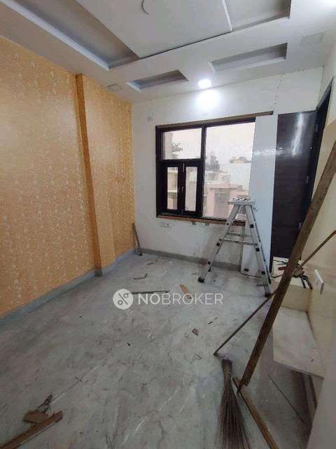 3 BHK Flat In Builder Floor For Sale  In Rohini