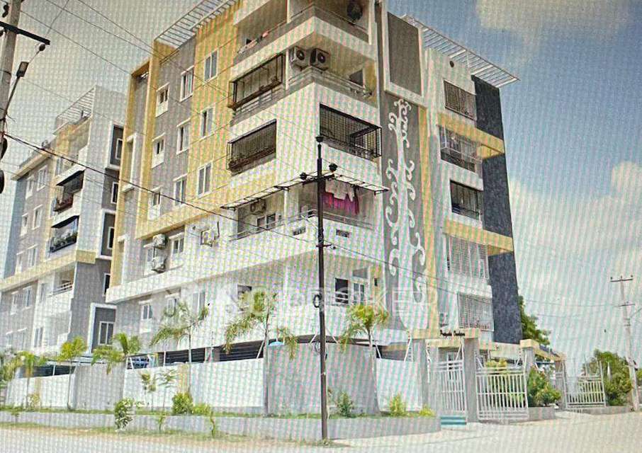 3 BHK Flat In Sree Sai Brindavanam For Sale  In Manchirevula