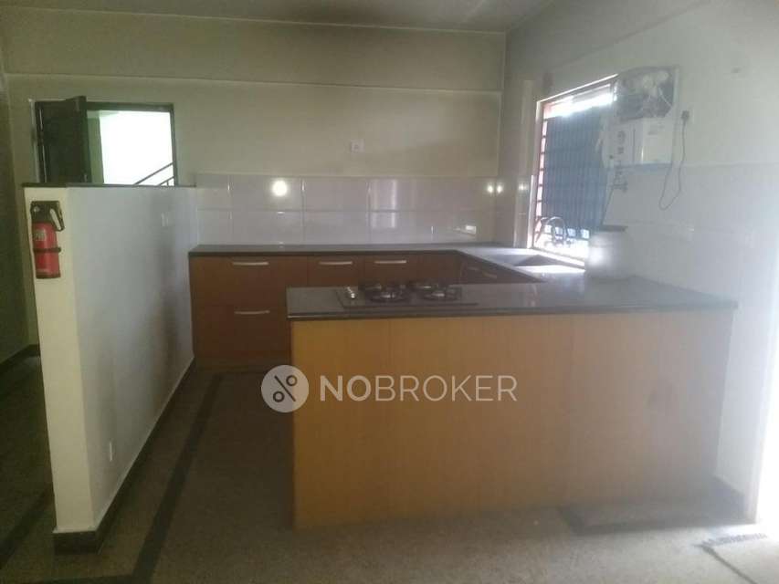 2 BHK Flat In Chourasia Manor Phase 2 For Sale  In Kadubeesanahalli,