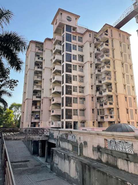 1 RK Flat In City Corporative Group Housing Society  for Rent  In Sector 55