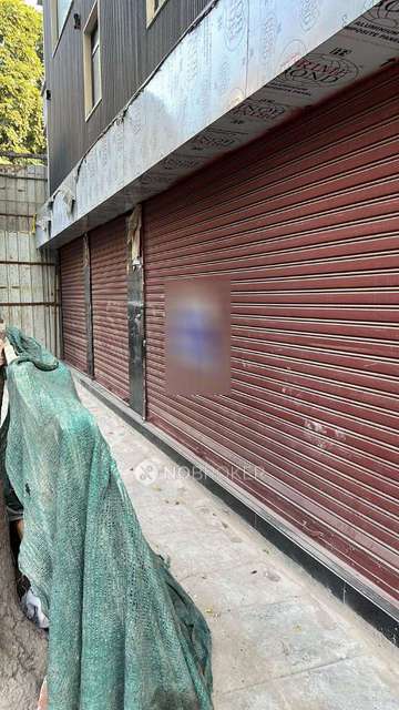 Shop in  Green Park, Delhi for sale 