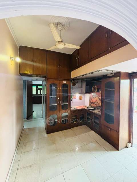 3 BHK Flat In Rwa Dilshad Colony Block E Markets Wa For Sale  In Dilshad Garden