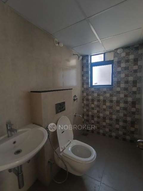 2 BHK Flat In Shapoorji Golfland At Vanaha Verdant for Rent  In Bavdhan