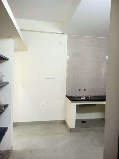2 BHK Flat In Mohana Appartment  For Sale  In Vadapalani