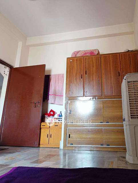 2 BHK Flat In Vishnu Deluxe For Sale  In Begumpet