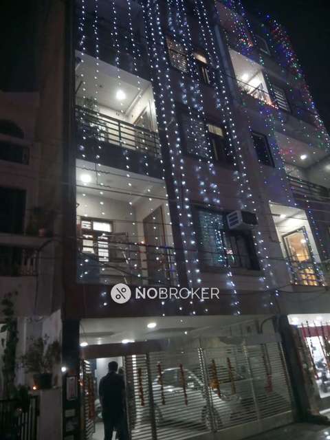 PG for Boys in Pitampura