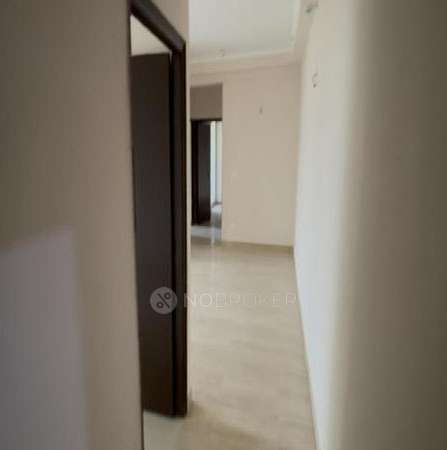 3 BHK Flat In Amrapali Golf Homes And Kingswood For Sale  In  Sector 4