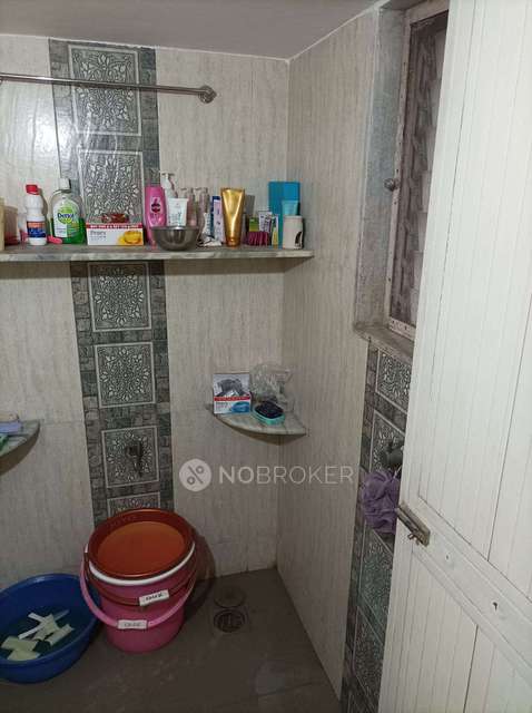 2 BHK Flat In Green Acres Phase 1 Chs For Sale  In Thane West