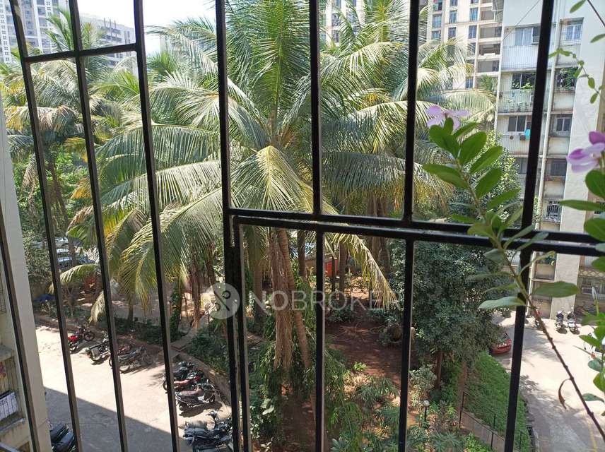 2 BHK Flat In Green Acres Phase 1 Chs For Sale  In Thane West