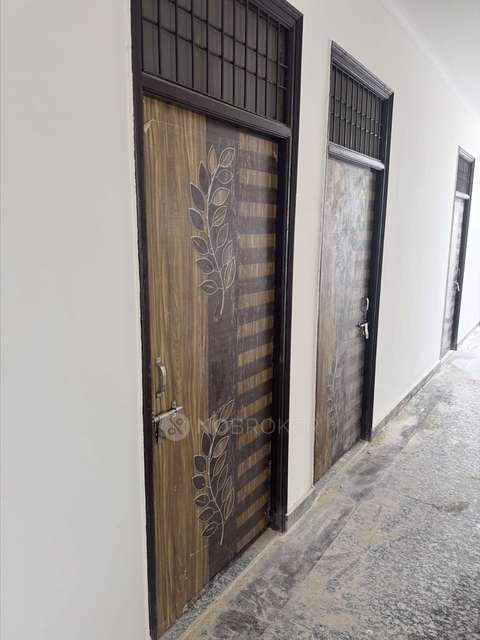 1 RK Flat for Rent  In Sector 73, 