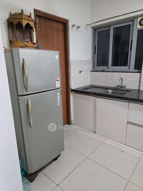 2 BHK Flat In Amanora Neo Towers for Rent  In Hadapsar, Pune