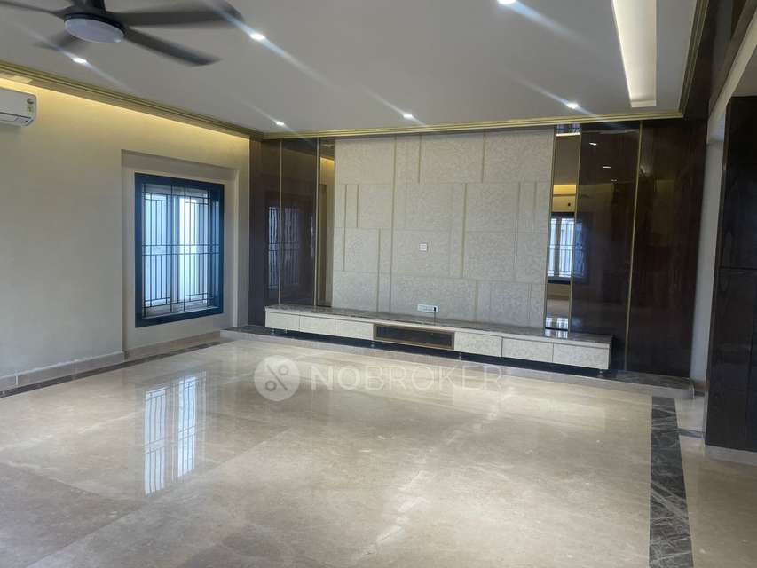 4 BHK Flat In Shanti Champa for Rent  In Hsr Layout