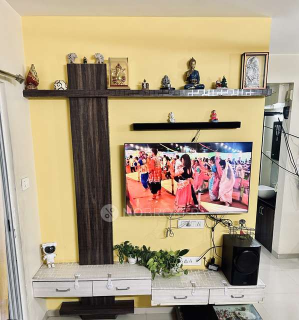 2 BHK Flat In Greenfield Society, Near Amanora Mall for Rent  In Greenfield Society