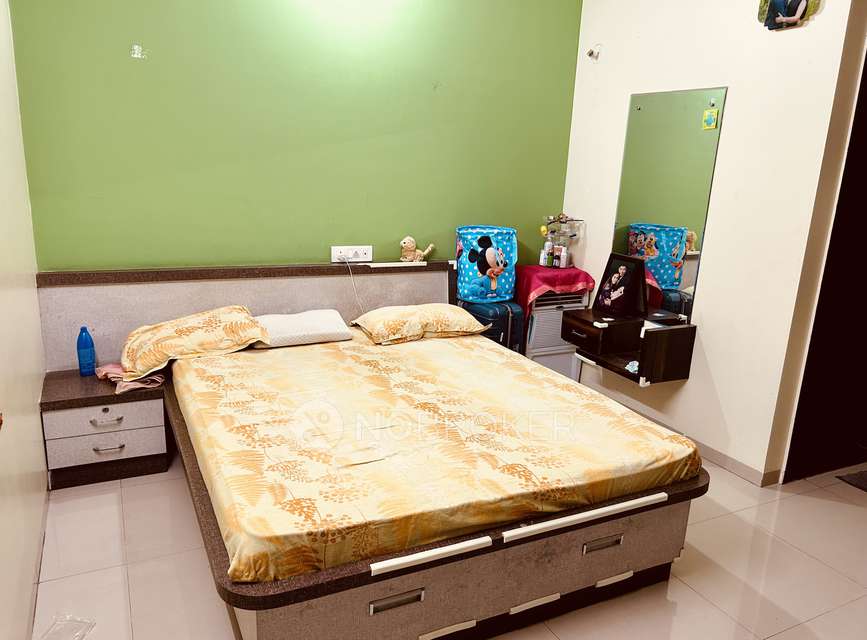 2 BHK Flat In Greenfield Society, Near Amanora Mall for Rent  In Greenfield Society