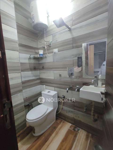 2 BHK Flat In I32 For Sale  In Uttam Nagar