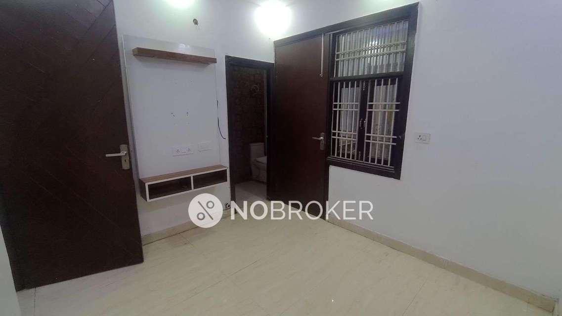 2 BHK Flat for Rent  In Razapur Khurd