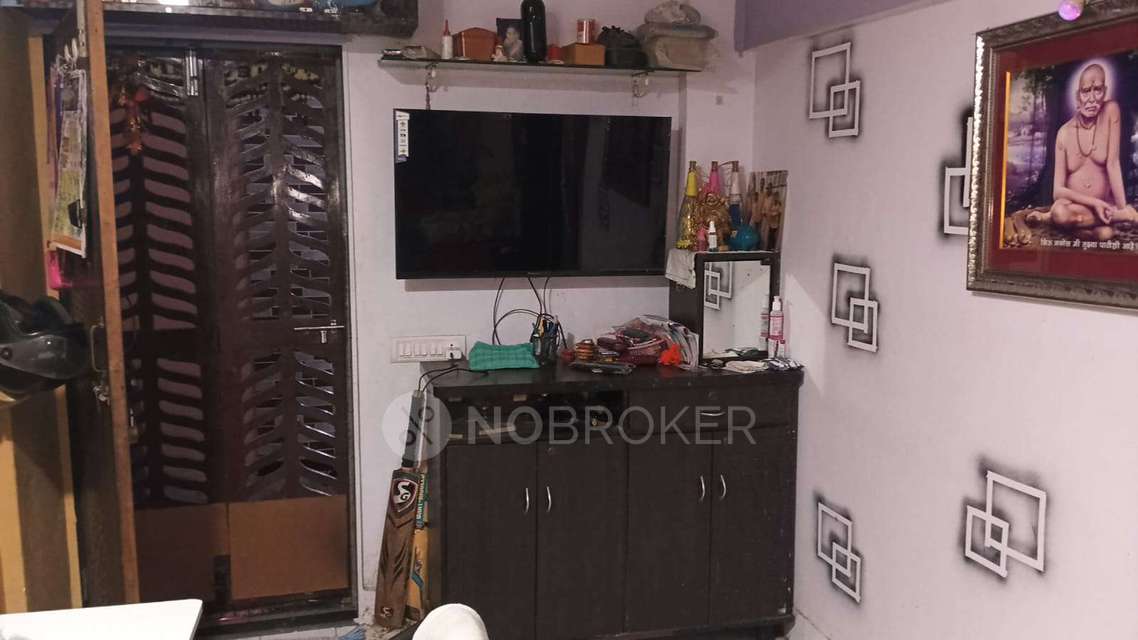 1 RK Flat In Vaibhav Chs For Sale  In Sion West 