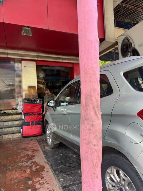 Shop in Malad West, Mumbai for Rent 