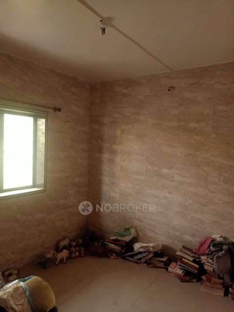2 BHK Flat In The Railway Mens Apna Ghar B Group Chsl, Mumbai For Sale  In  Jogeshwari East,