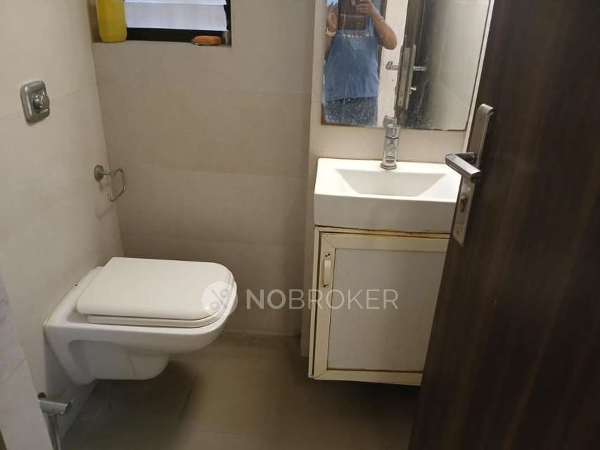 2 BHK Flat In Powai Park For Sale  In  Powai, Mumbai