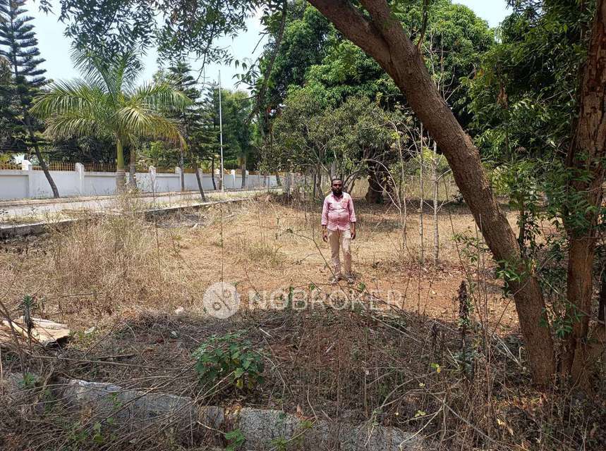 Plot For Sale  In Elite Sai Gardens Phase 4 In Kurubarakunte