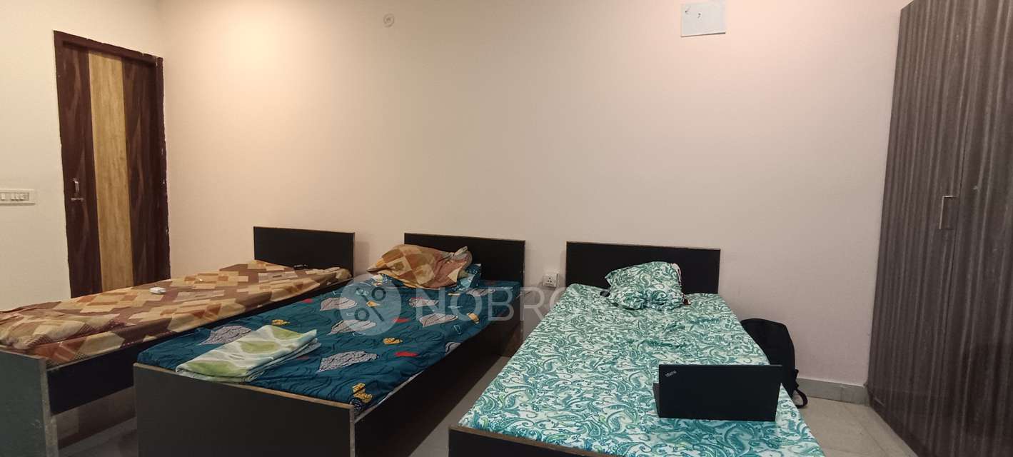 PG for Anyone in Sector 18