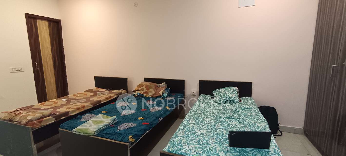 PG for Anyone in Sector 18