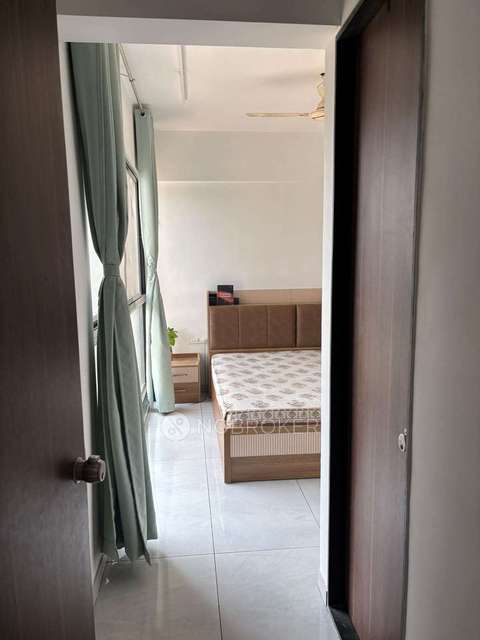 2 BHK Flat In Mantra Mirari for Rent  In Mundhwa