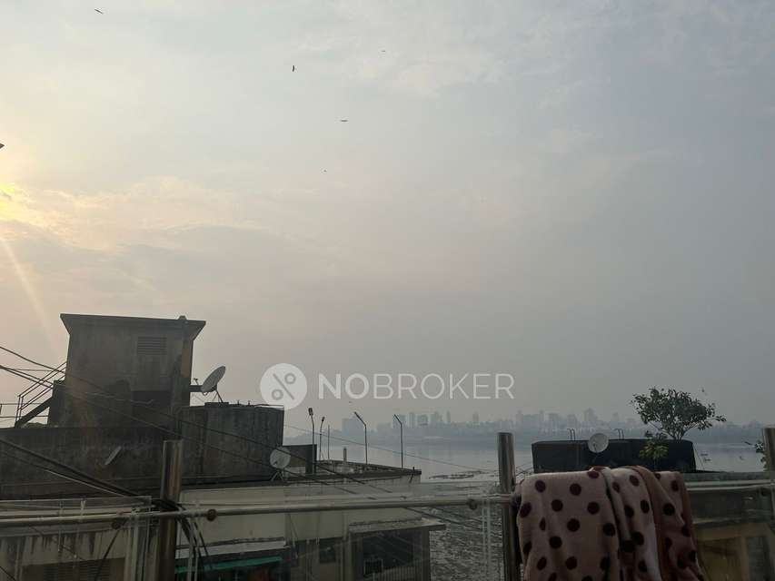 4 BHK Flat In Qasr-e-ayesha, Mahim For Sale  In Mahim