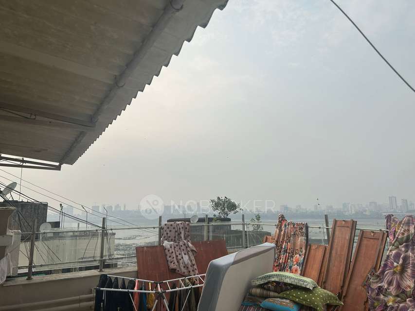 4 BHK Flat In Qasr-e-ayesha, Mahim For Sale  In Mahim