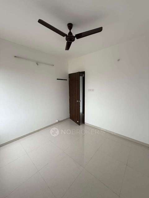 2 BHK Flat In Roshan Milestone, Wakad for Rent  In Tathawade