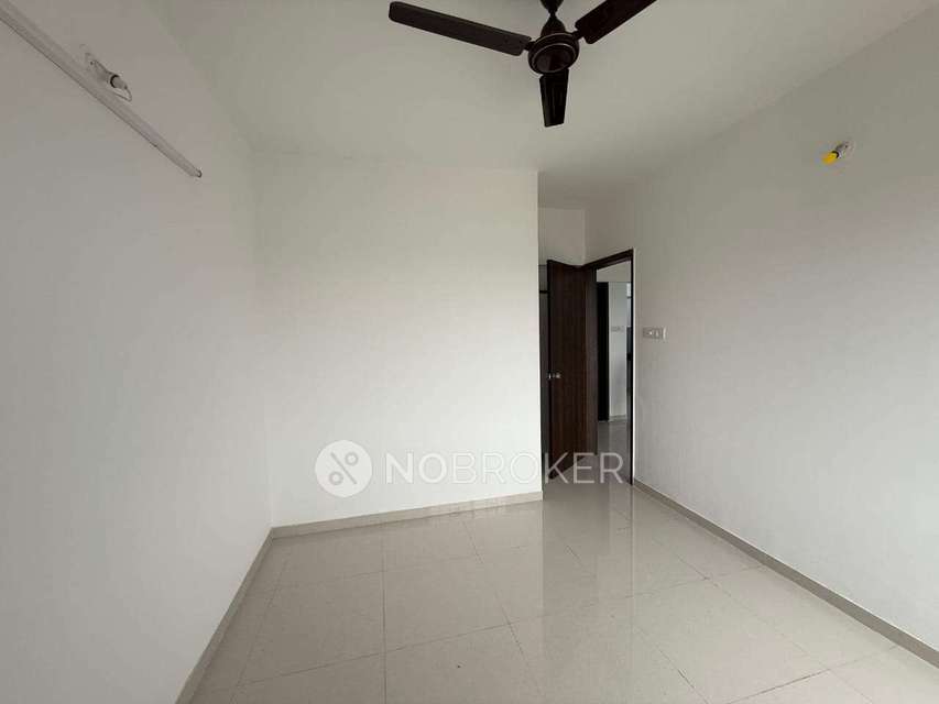 2 BHK Flat In Roshan Milestone, Wakad for Rent  In Tathawade